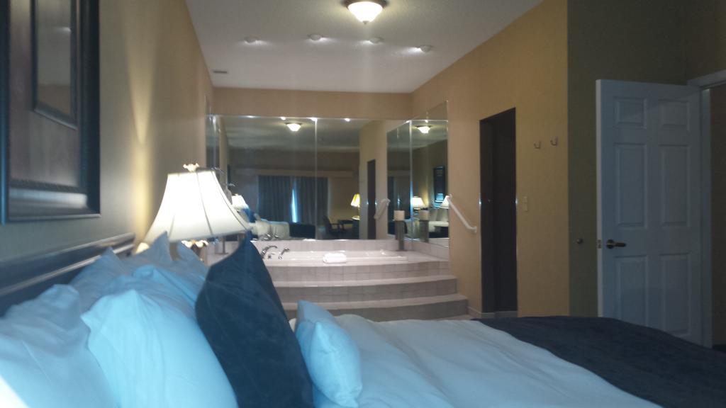 Town & Country Inn And Suites Quincy Εξωτερικό φωτογραφία
